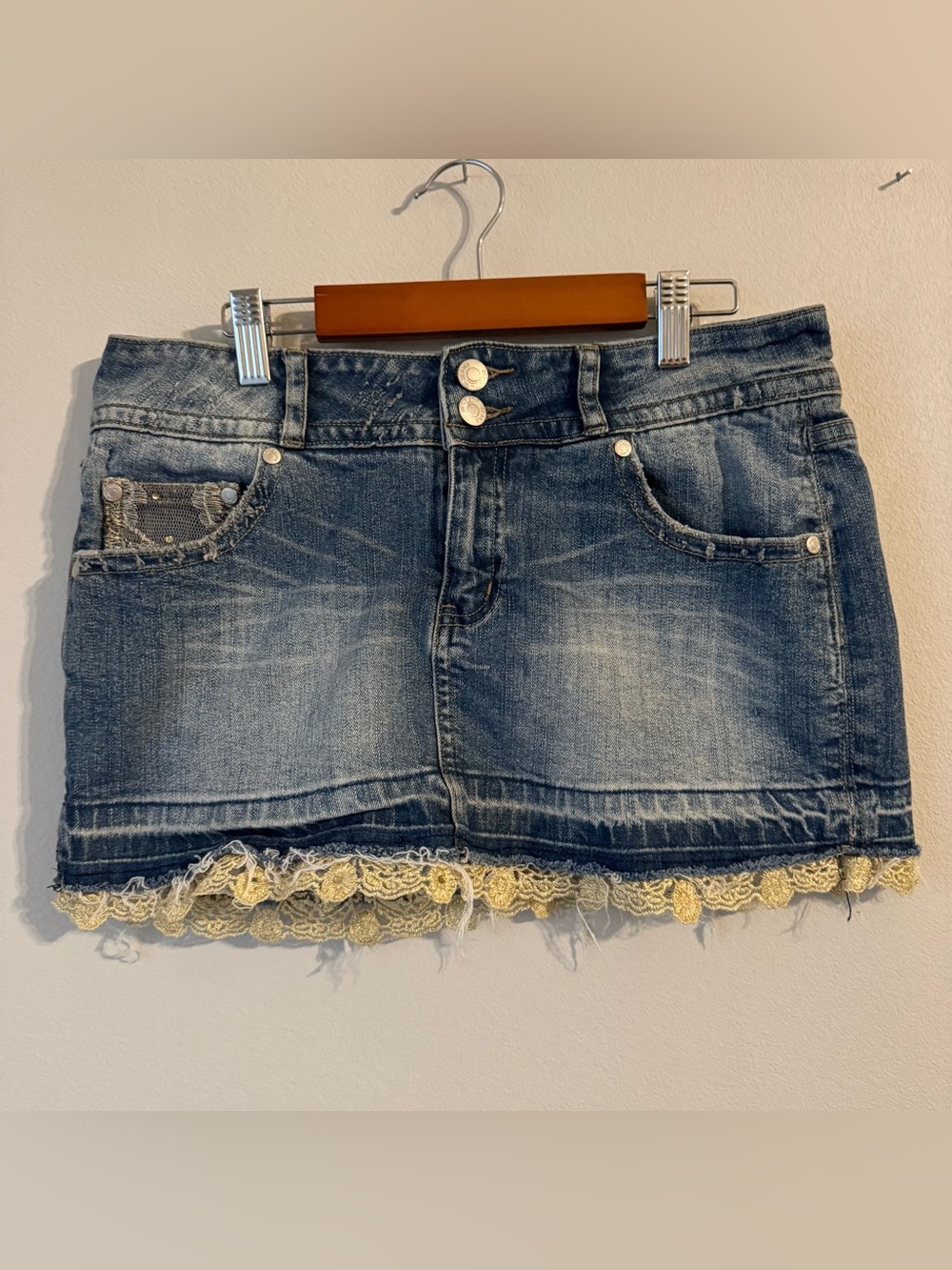 Sizzle Vintage Y2K Low Rise Denim Mini Skirt Crochet Lace Trim size 5